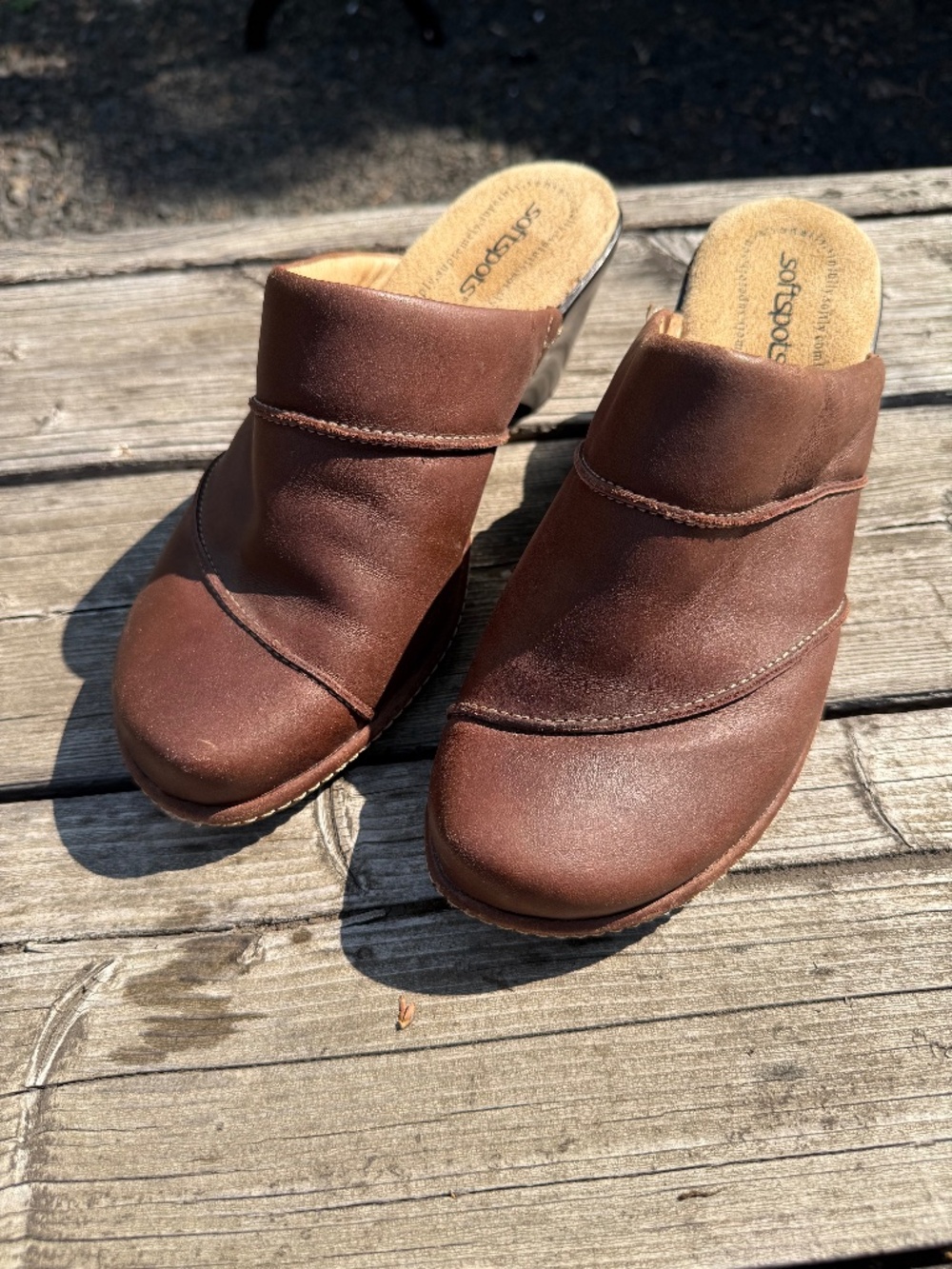 Women’s Brown Leather Softspot Clogs Size 9.5ww